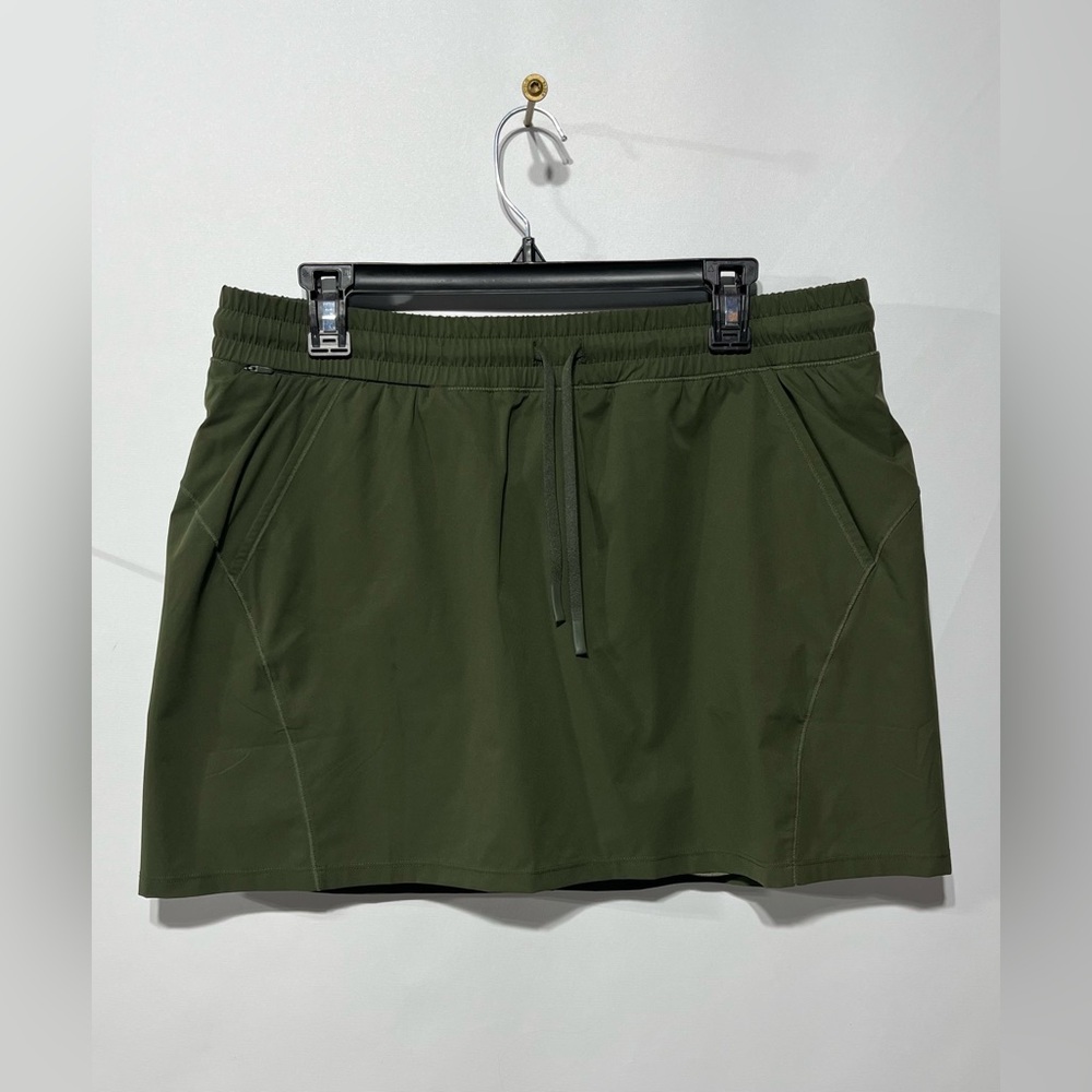Title Nine Olive Green Skort with Drawstring Waist Women’s Size Large
